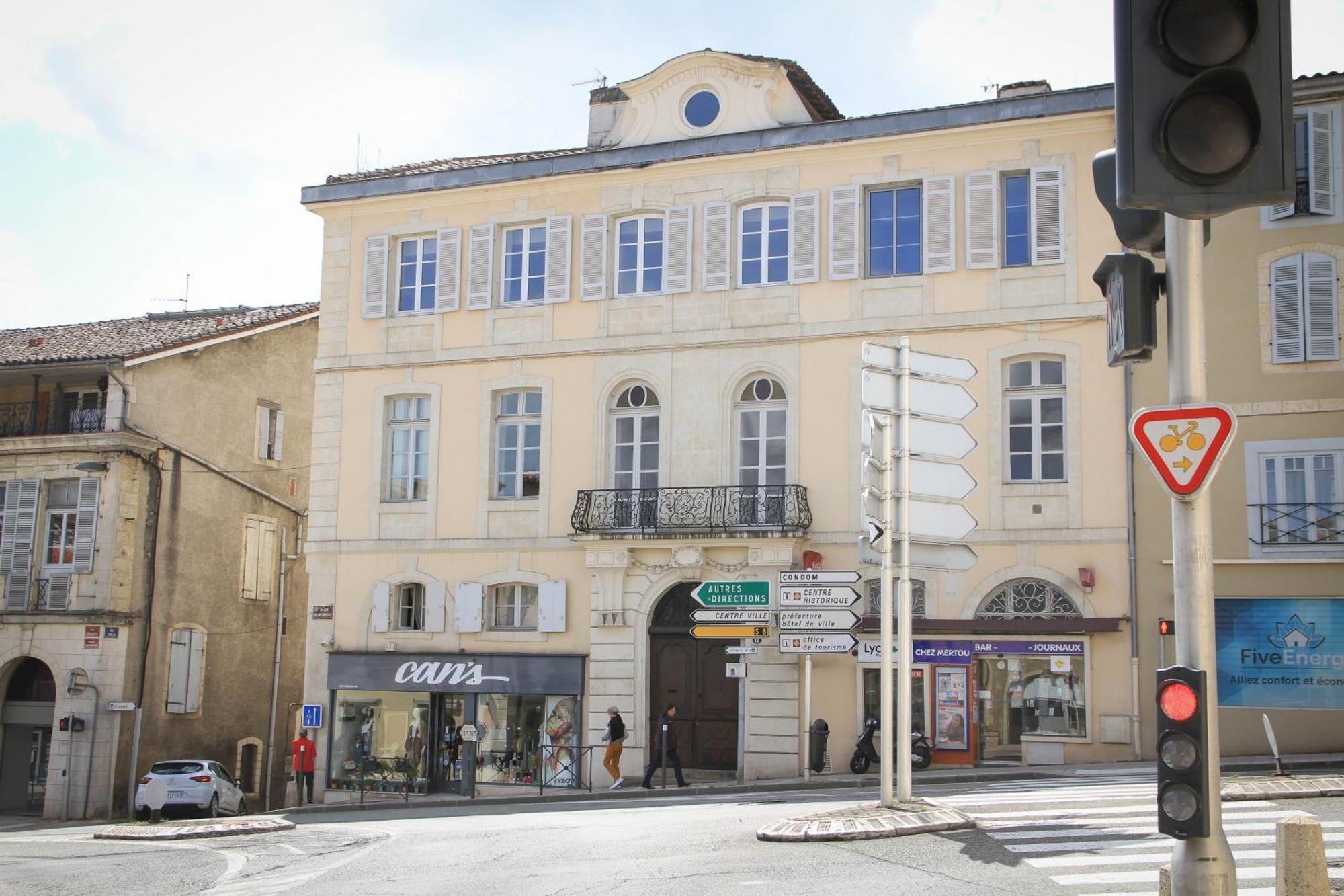 Villaret - Tres Spacieux En Coeur De Ville ออช ภายนอก รูปภาพ